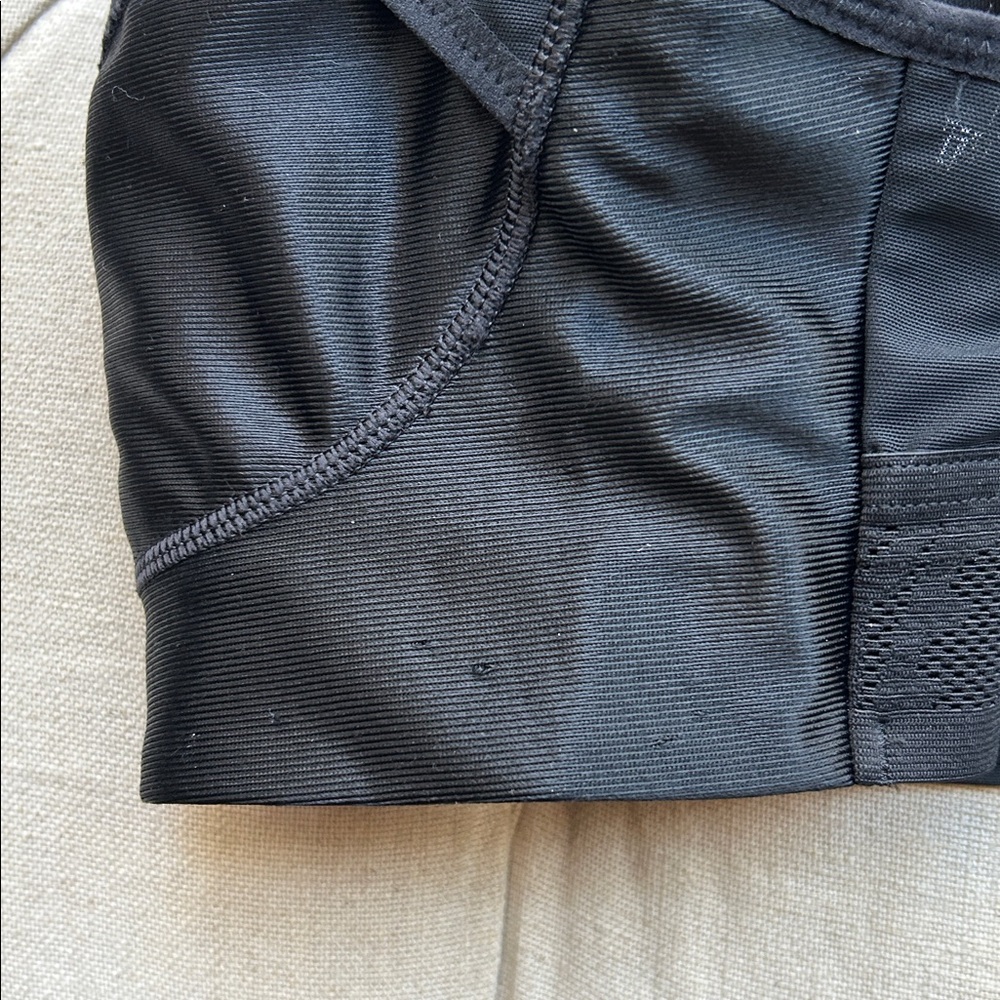 Nike Alpha Ultrabreathe High Impact Sports Bra (Front cut out) Medium Black - Picture 11 of 11